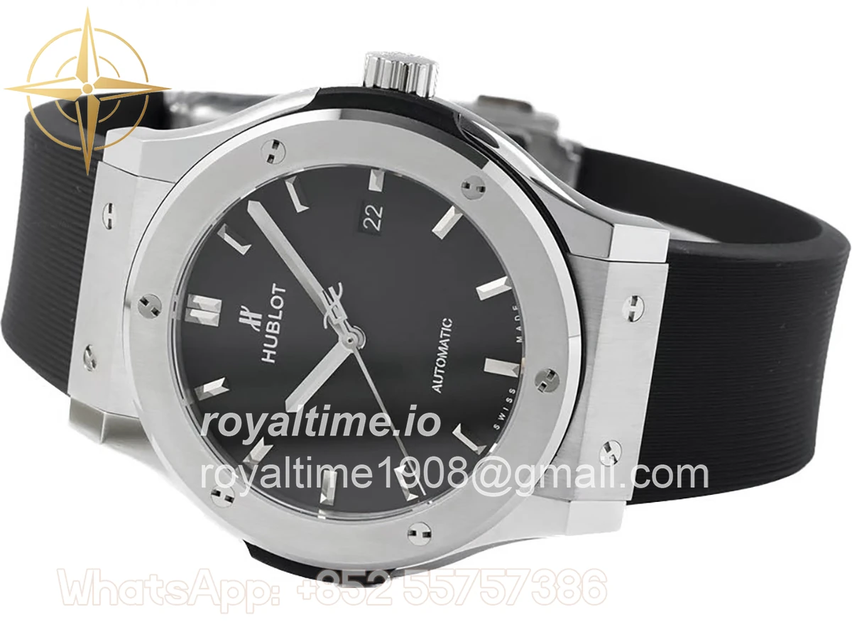 Hublot Classic Fusion Automatic 42mm Black Dial on Rubber Strap - Image 2