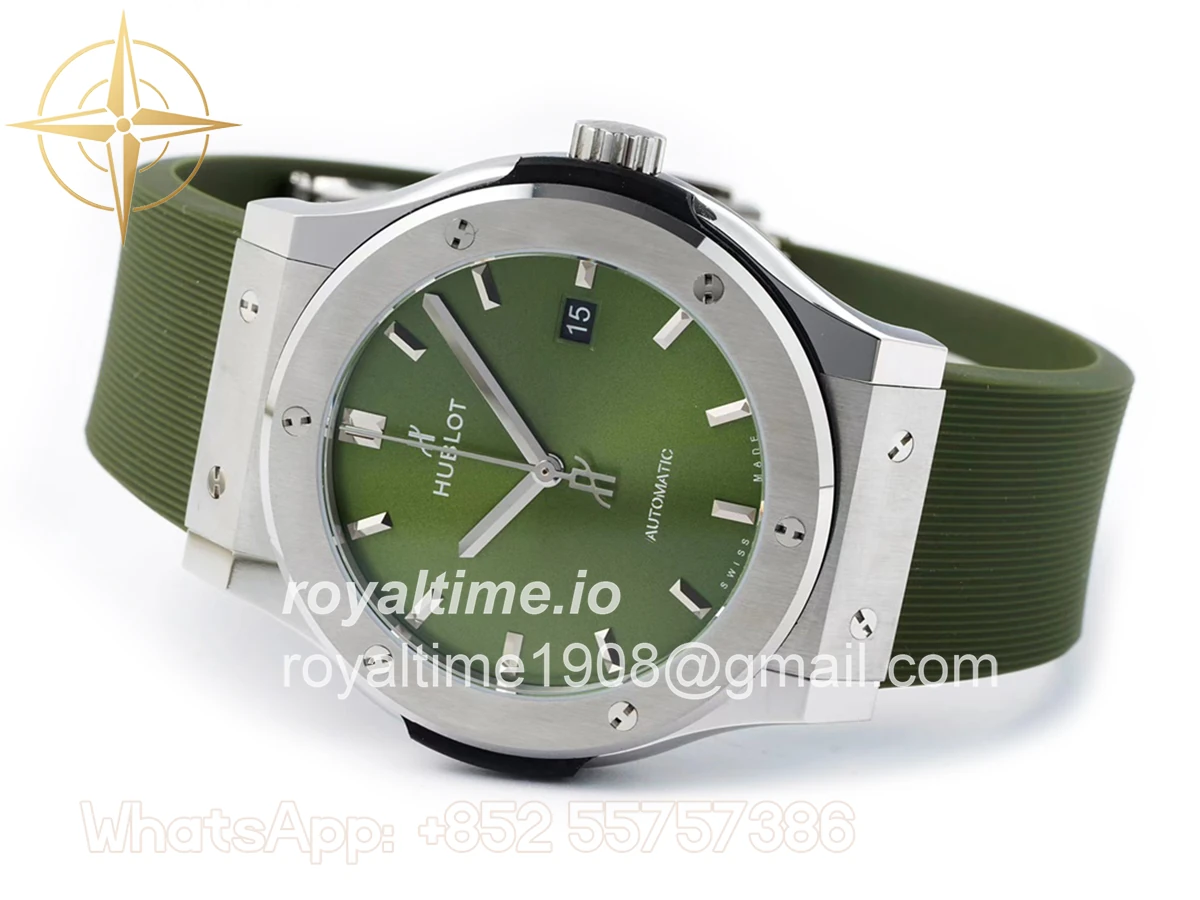 Hublot Classic Fusion Automatic 42mm Green Dial on Rubber Strap - Image 2