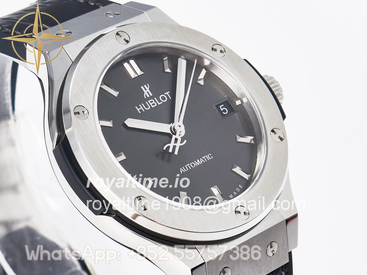Hublot Classic Fusion 38mm SS JJF Gray Dial on Black Gummy Leather Strap - Image 3