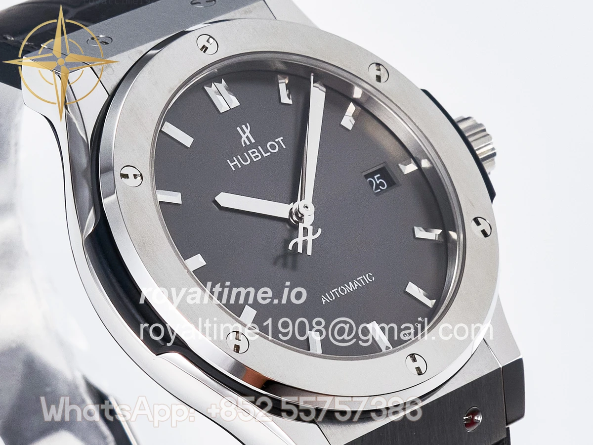Hublot Classic Fusion 42mm SS JJF Gray Dial on Black Gummy Leather Strap - Image 3