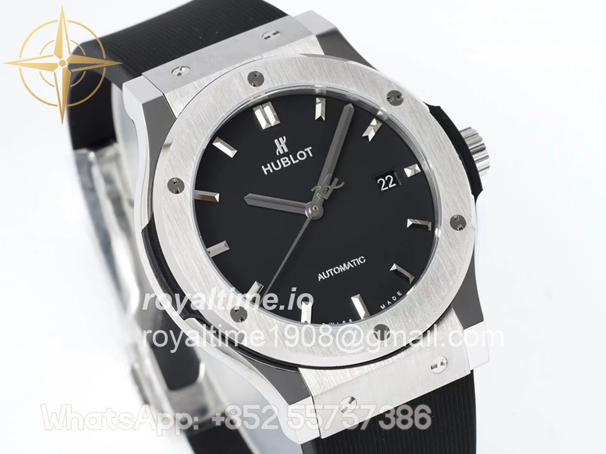 Hublot Classic Fusion Automatic 42mm Black Dial on Rubber Strap - Image 3