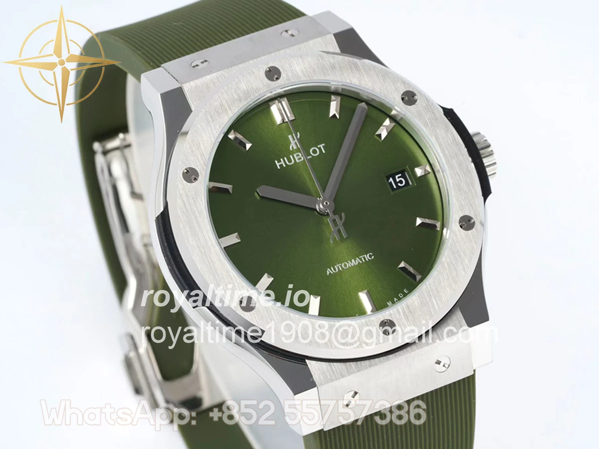 Hublot Classic Fusion Automatic 42mm Green Dial on Rubber Strap - Image 3