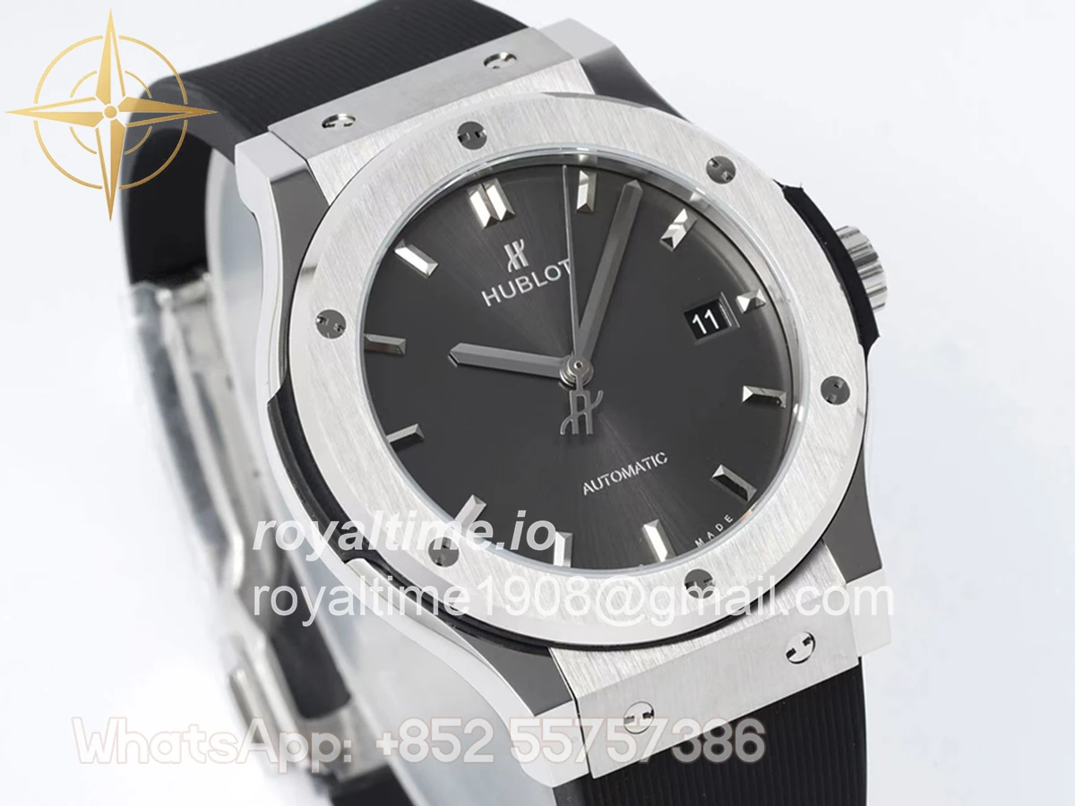 Hublot Classic Fusion Automatic 42mm Grey Dial on Rubber Strap - Image 3