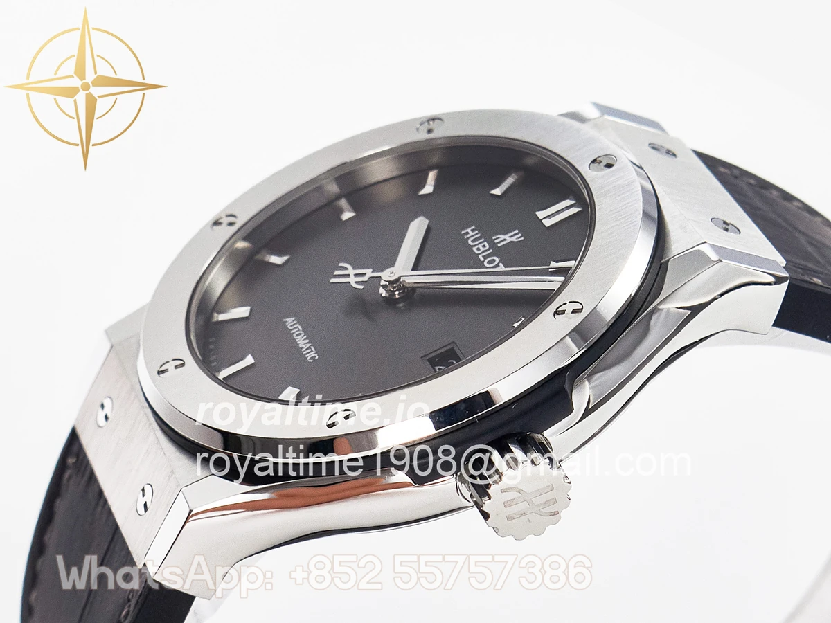 Hublot Classic Fusion 42mm SS JJF Gray Dial on Black Gummy Leather Strap - Image 5