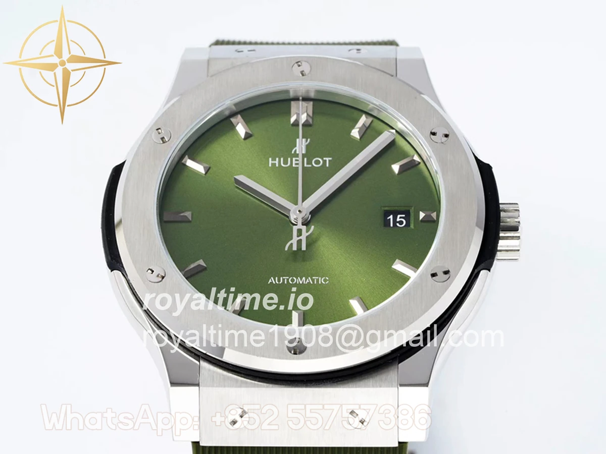 Hublot Classic Fusion Automatic 42mm Green Dial on Rubber Strap - Image 5