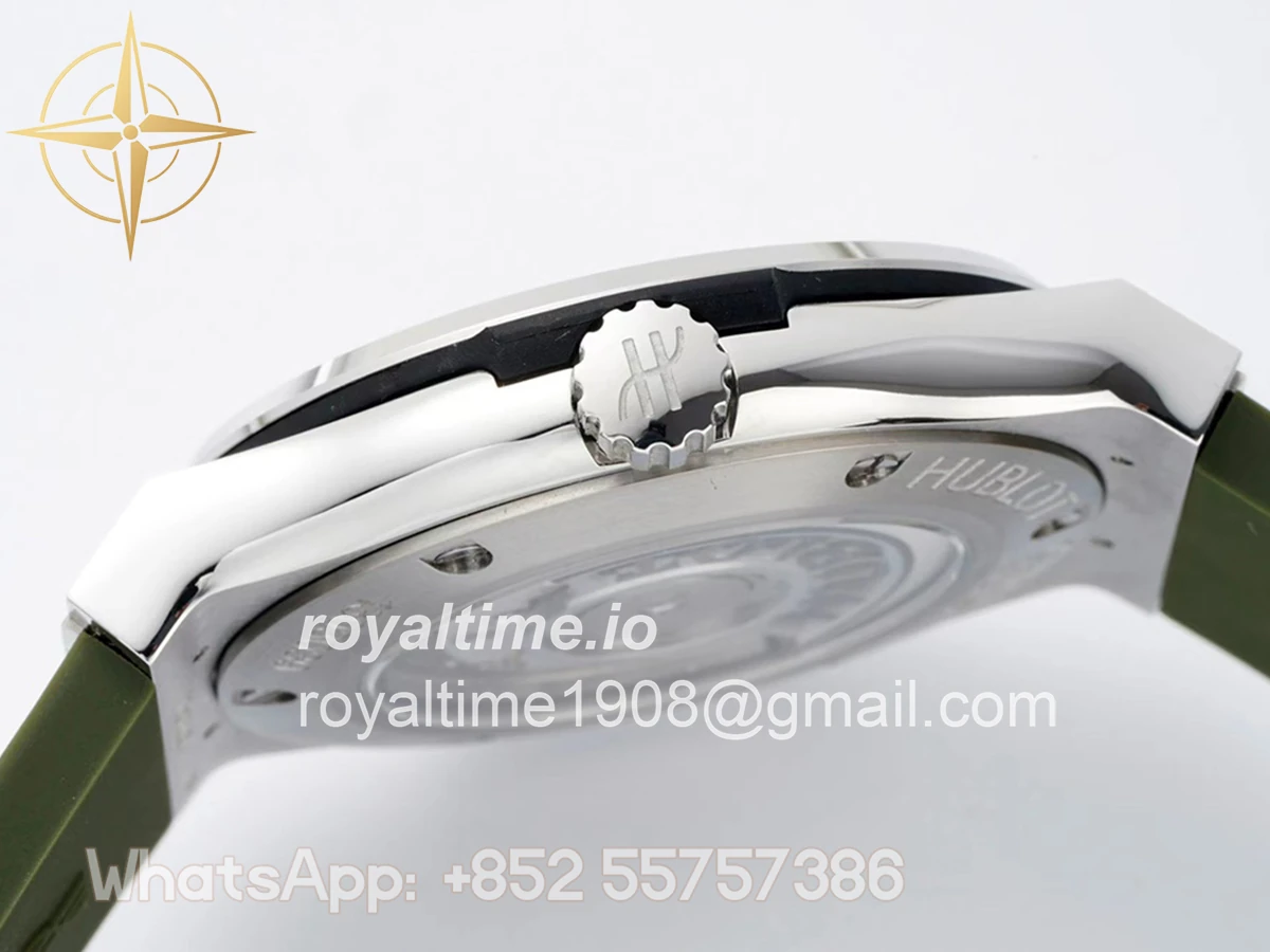 Hublot Classic Fusion Automatic 42mm Green Dial on Rubber Strap - Image 6