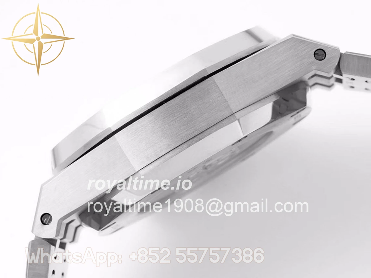 Audemars Piguet Royal Oak Self-Winding Chronograph Black Dial in Steel - Image 7