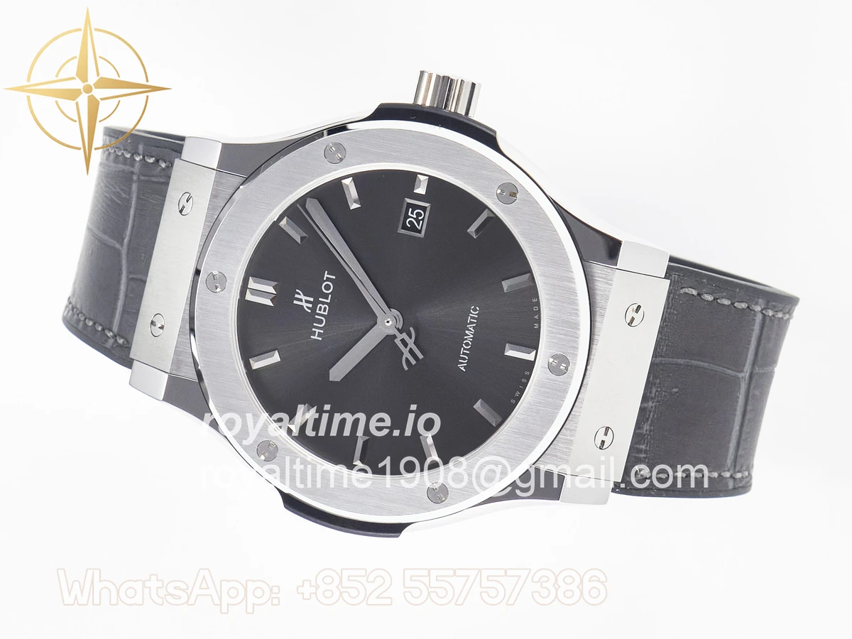 Hublot Classic Fusion 42mm SS JJF Gray Dial on Black Gummy Leather Strap - Image 7