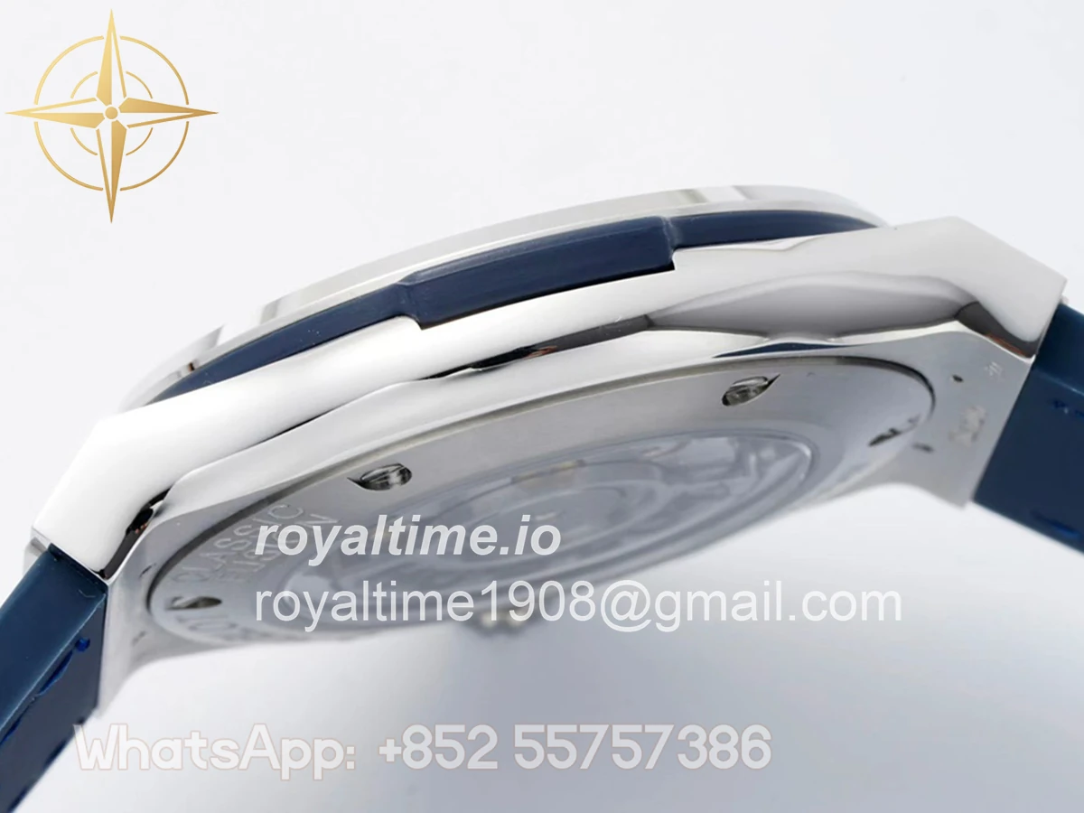 Hublot Classic Fusion Automatic 42mm Blue Dial on Rubber Strap - Image 7