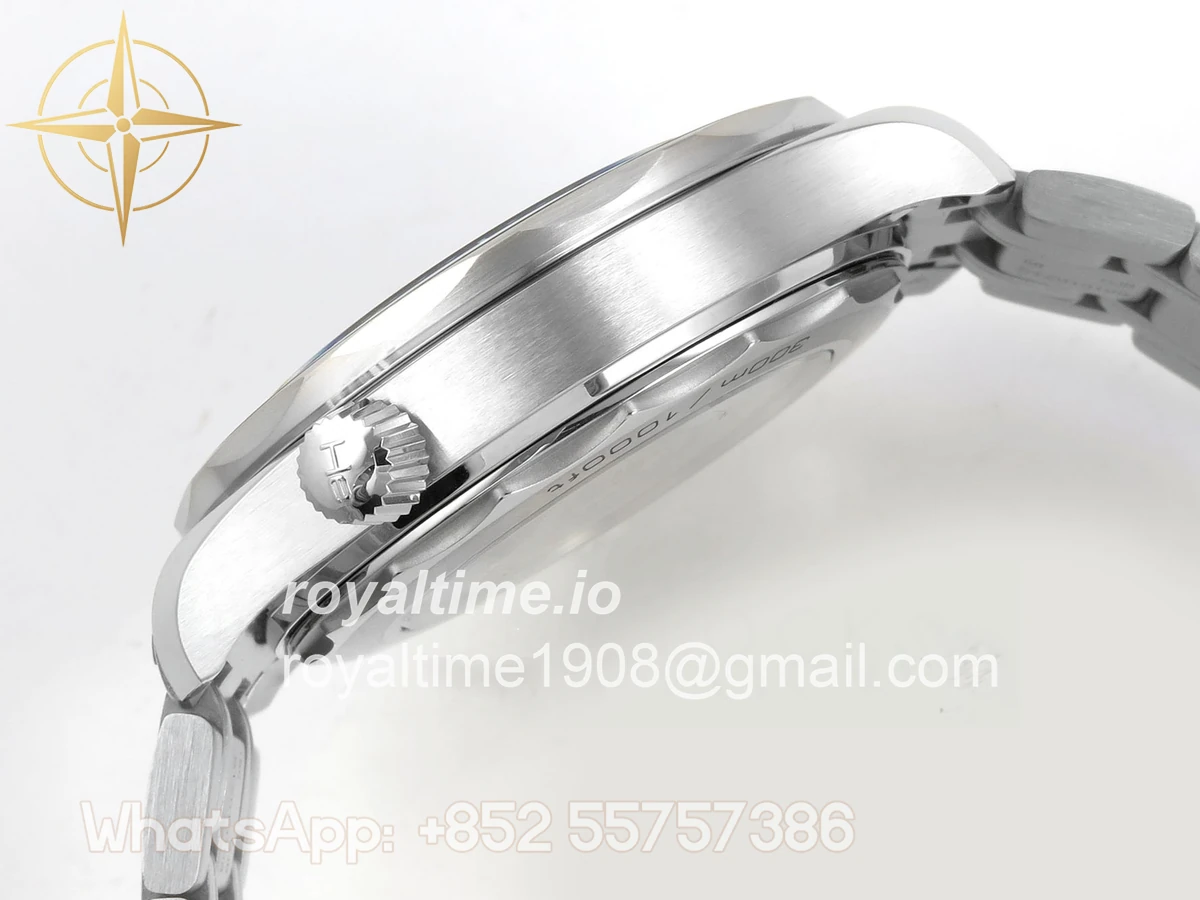 Omega Seamaster Diver 300M SS ORF Green Ceramic Green Dial on SS Bracelet OR8800 - Image 9