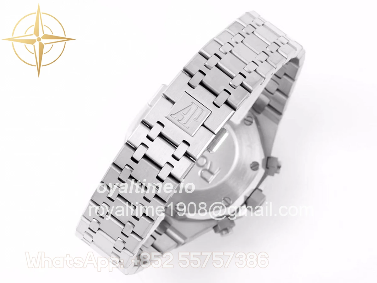 Audemars Piguet Royal Oak Self-Winding Chronograph Black Dial in Steel - Image 9