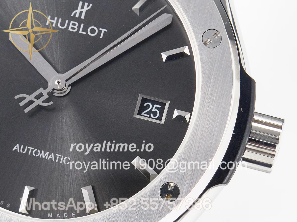 Hublot Classic Fusion 42mm SS JJF Gray Dial on Black Gummy Leather Strap - Image 10