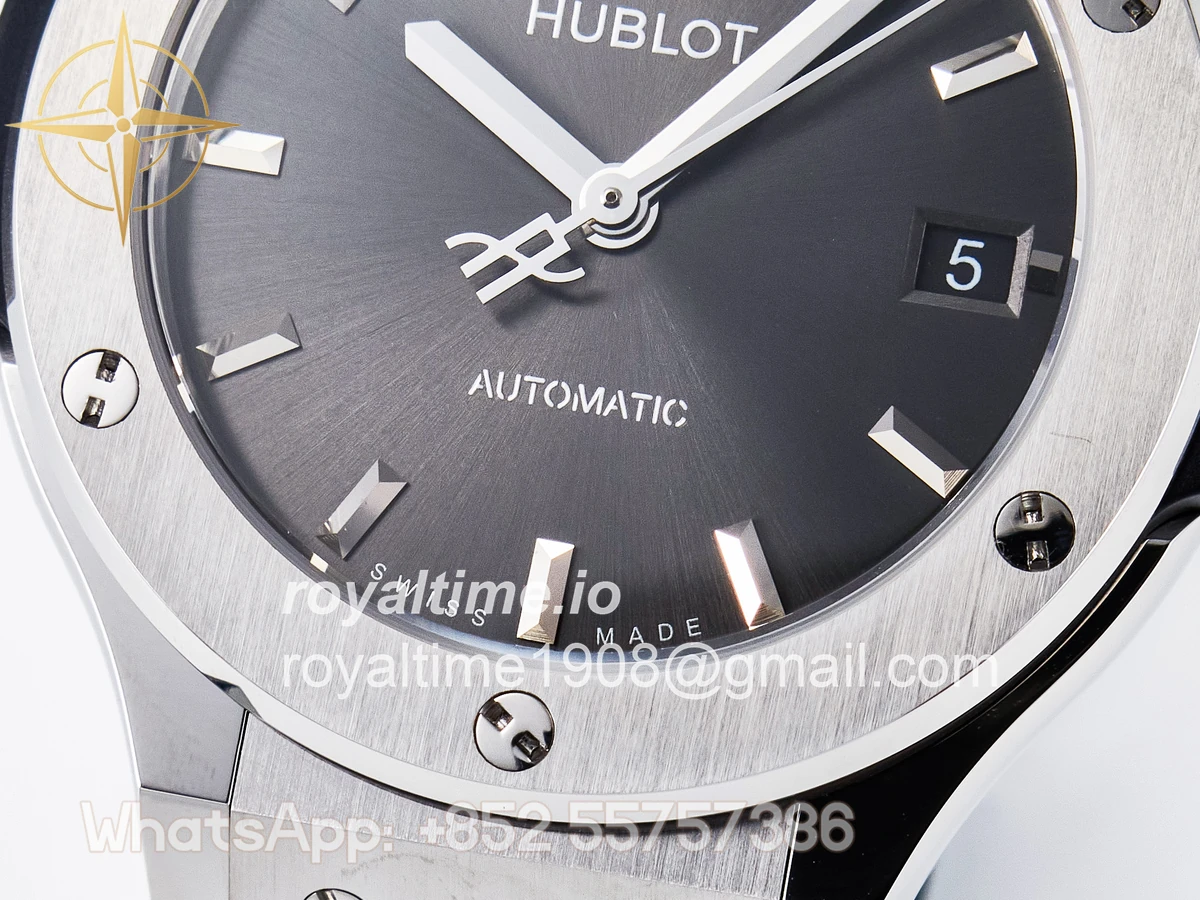 Hublot Classic Fusion 38mm SS JJF Gray Dial on Black Gummy Leather Strap - Image 12