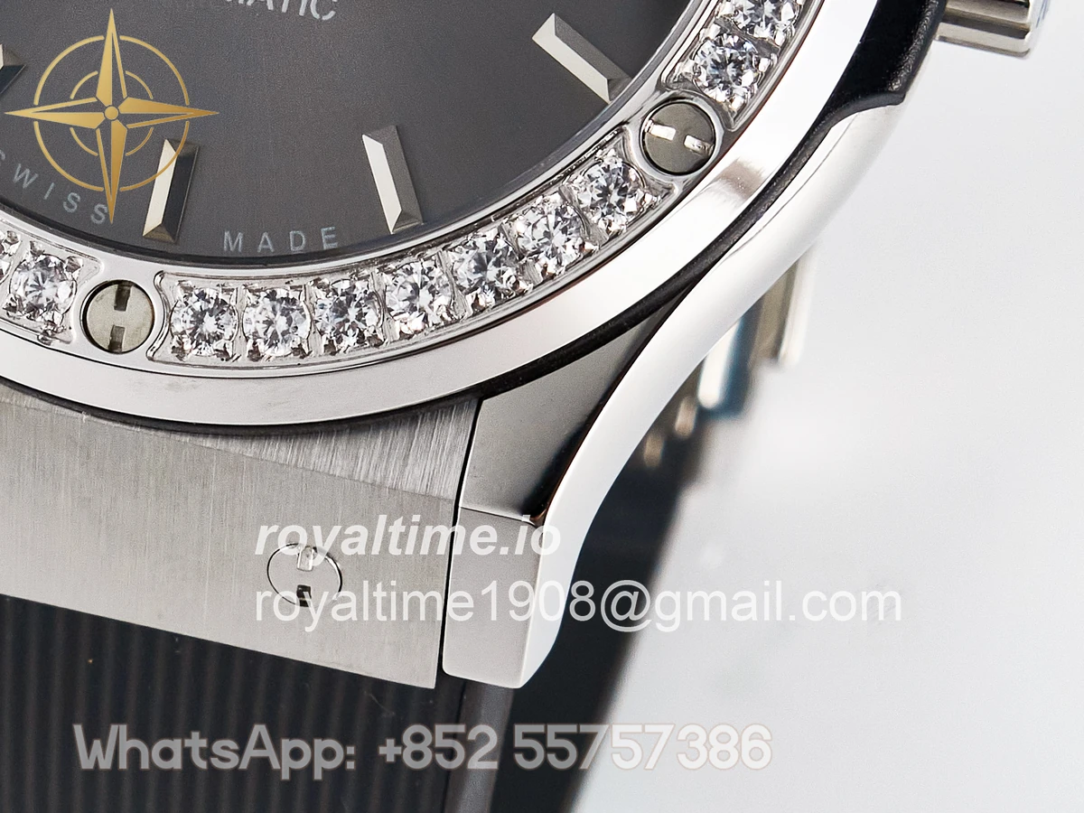 Hublot Classic Fusion Bang 42mm HBF Gray Dial Diamonds Bezel on Gray Rubber Strap A2892 - Image 12