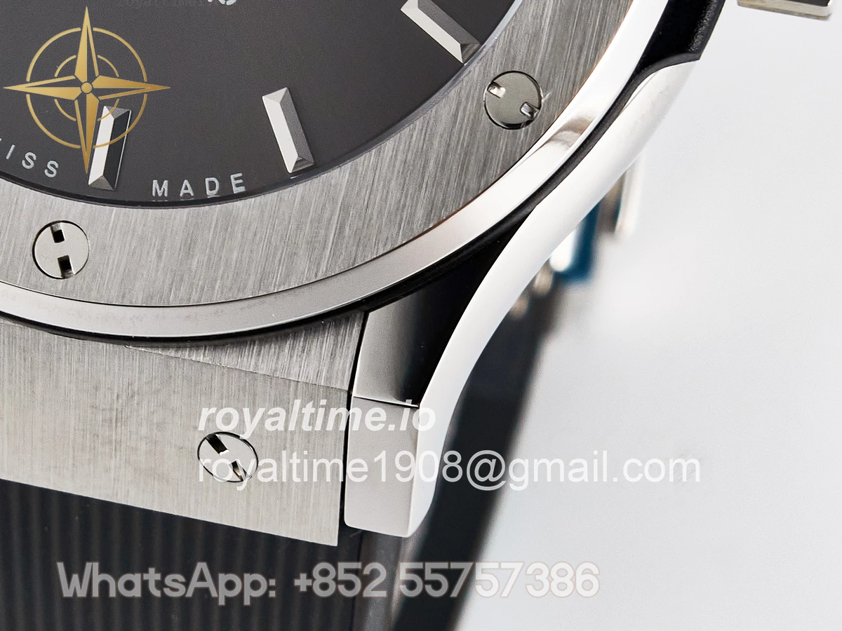 Hublot Classic Fusion Bang 42mm HBF Gray Dial on Gray Rubber Strap A2892 - Image 12