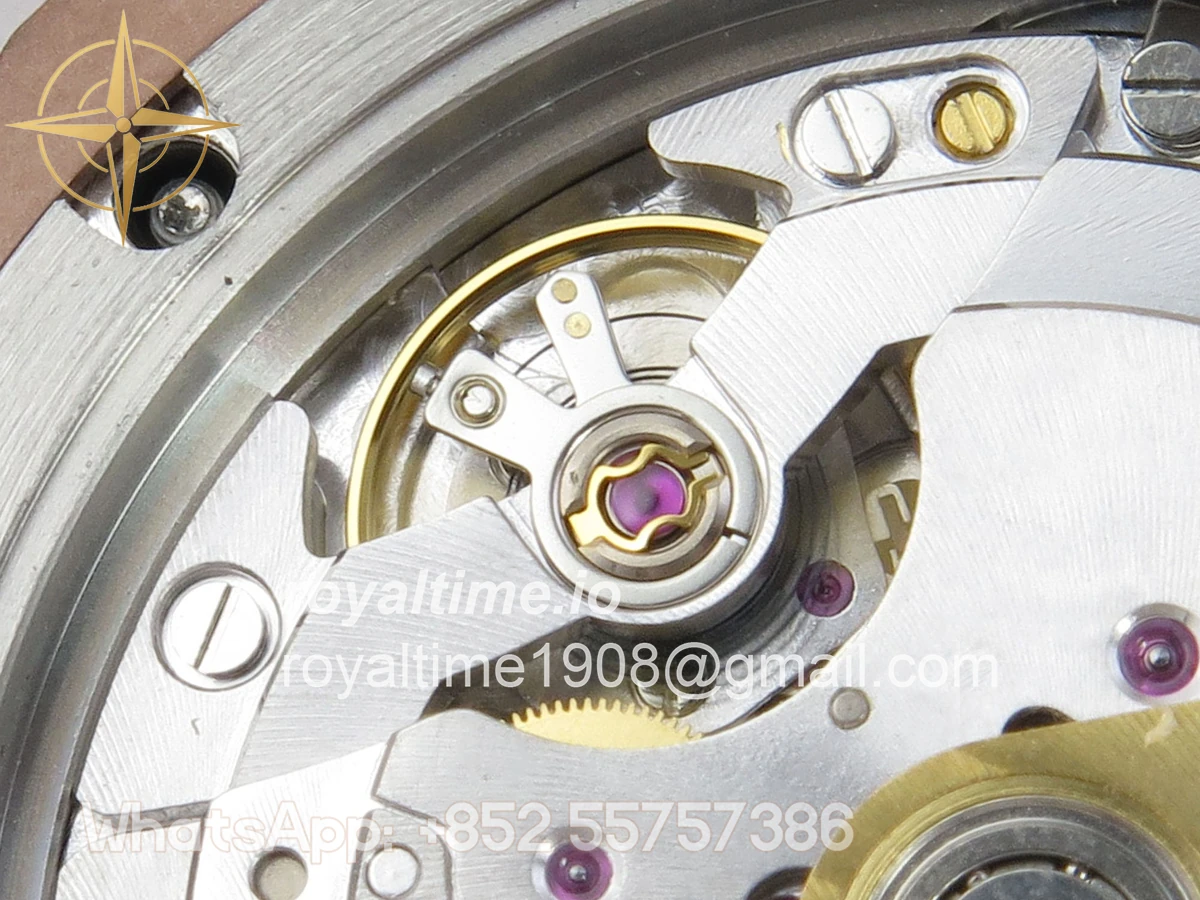 Audemars Piguet Royal Oak Chrono 26331 RG APSF Blue/RG Dial on RG Bracelet A2385 - Image 15