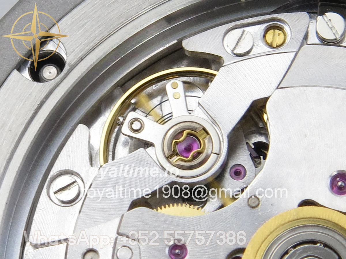 Audemars Piguet Royal Oak Chrono 26331 SS APSF Blue/White Dial on SS Bracelet A2385 - Image 15