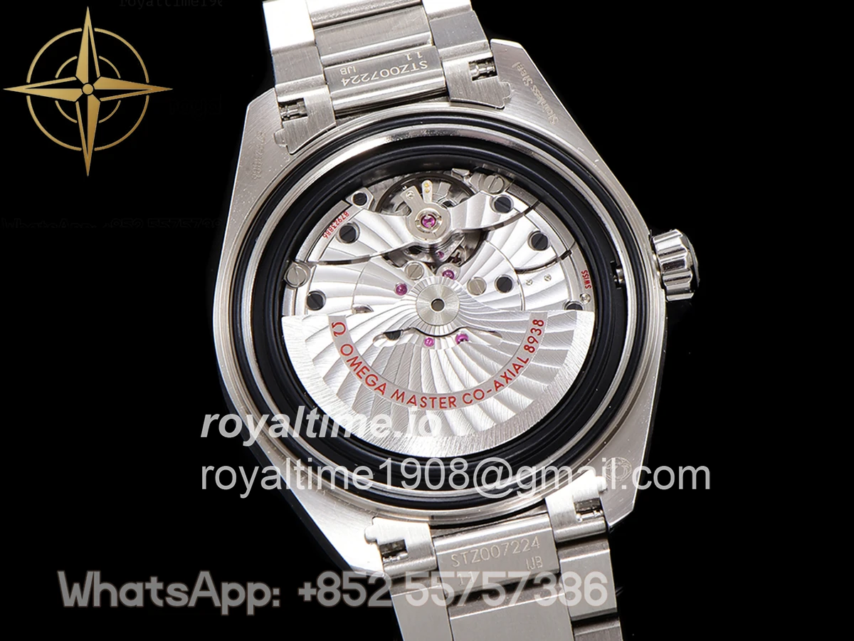 Omega Seamaster Aqua Terra Worldtimer Master Chrononometer Green Dial on Bracelet - Image 16