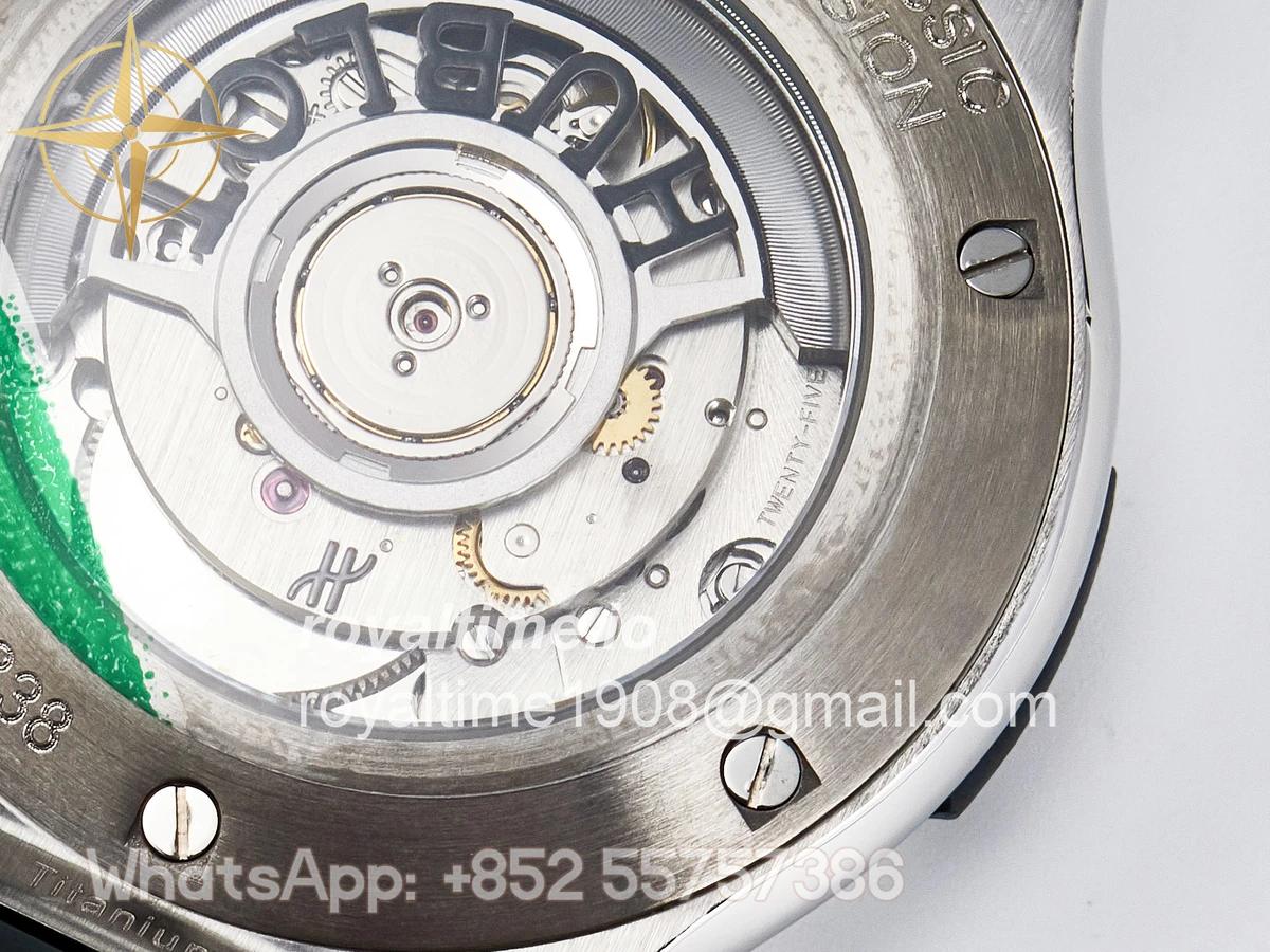 Hublot Classic Fusion Bang 42mm HBF Gray Dial on Gray Rubber Strap A2892 - Image 18