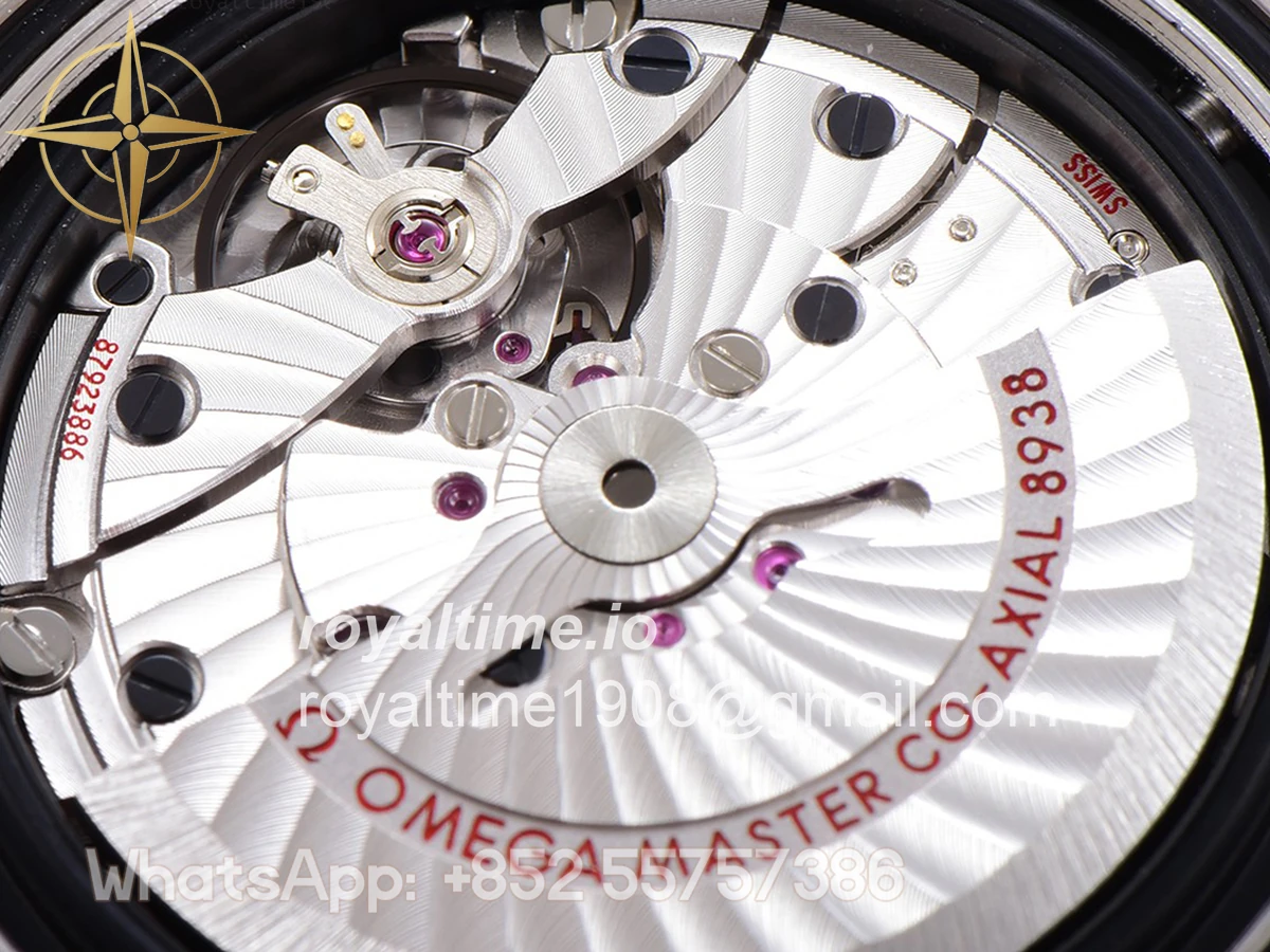 Omega Seamaster Aqua Terra Worldtimer Master Chrononometer Green Dial on Bracelet - Image 18