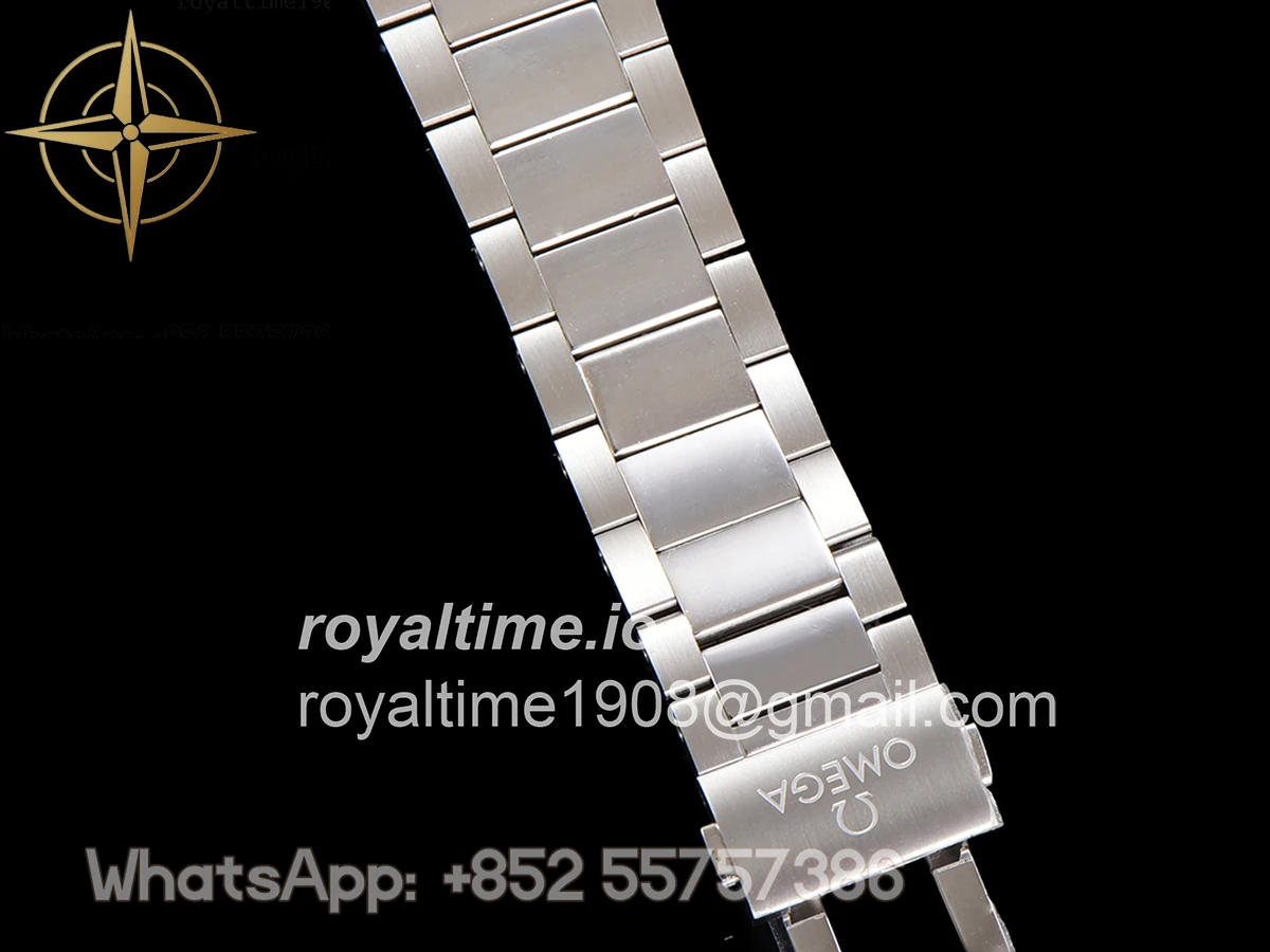 Omega Seamaster Aqua Terra Worldtimer Master Chrononometer Green Dial on Bracelet - Image 19