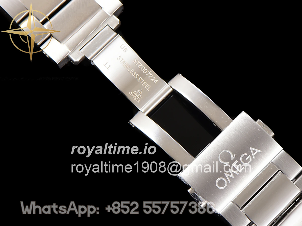 Omega Seamaster Aqua Terra Worldtimer Master Chrononometer Green Dial on Bracelet - Image 20