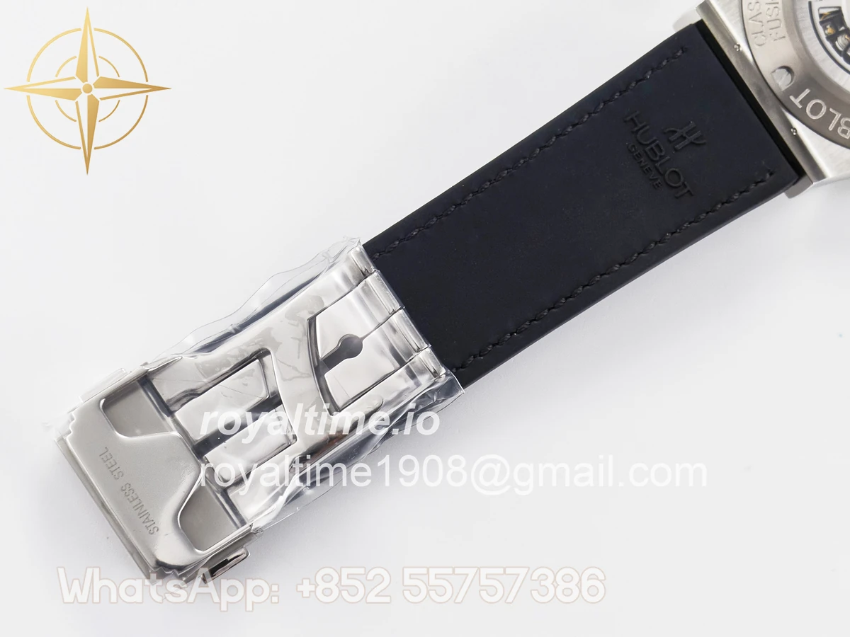 Hublot Classic Fusion 42mm SS JJF Black Dial on Black Gummy Leather Strap - Image 22