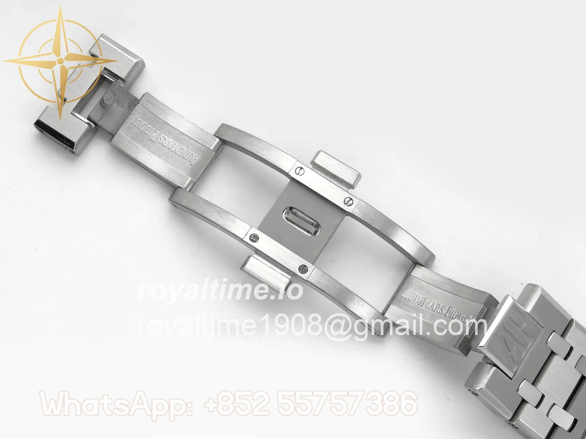 Audemars Piguet Royal Oak Chrono 26331 SS APSF Blue/White Dial on SS Bracelet A2385 - Image 22