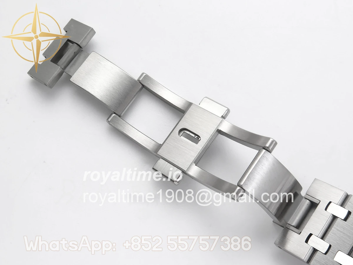 Audemars Piguet Royal Oak Chrono 26240 SS APSF Blue Dial on SS Bracelet SA4401 V2 (Free Sprung) - Image 24